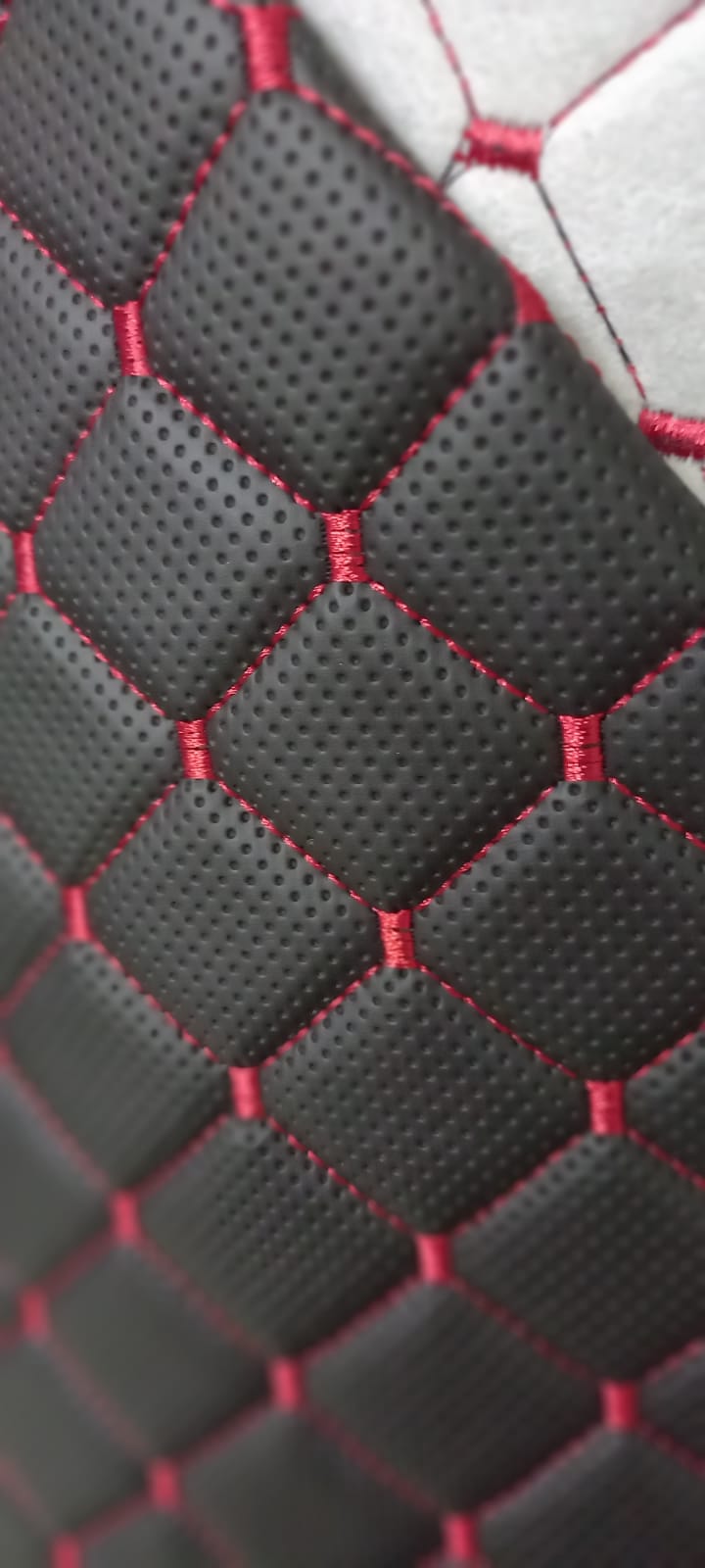 Deri Nakış  Delikli (Kırmızı İp)