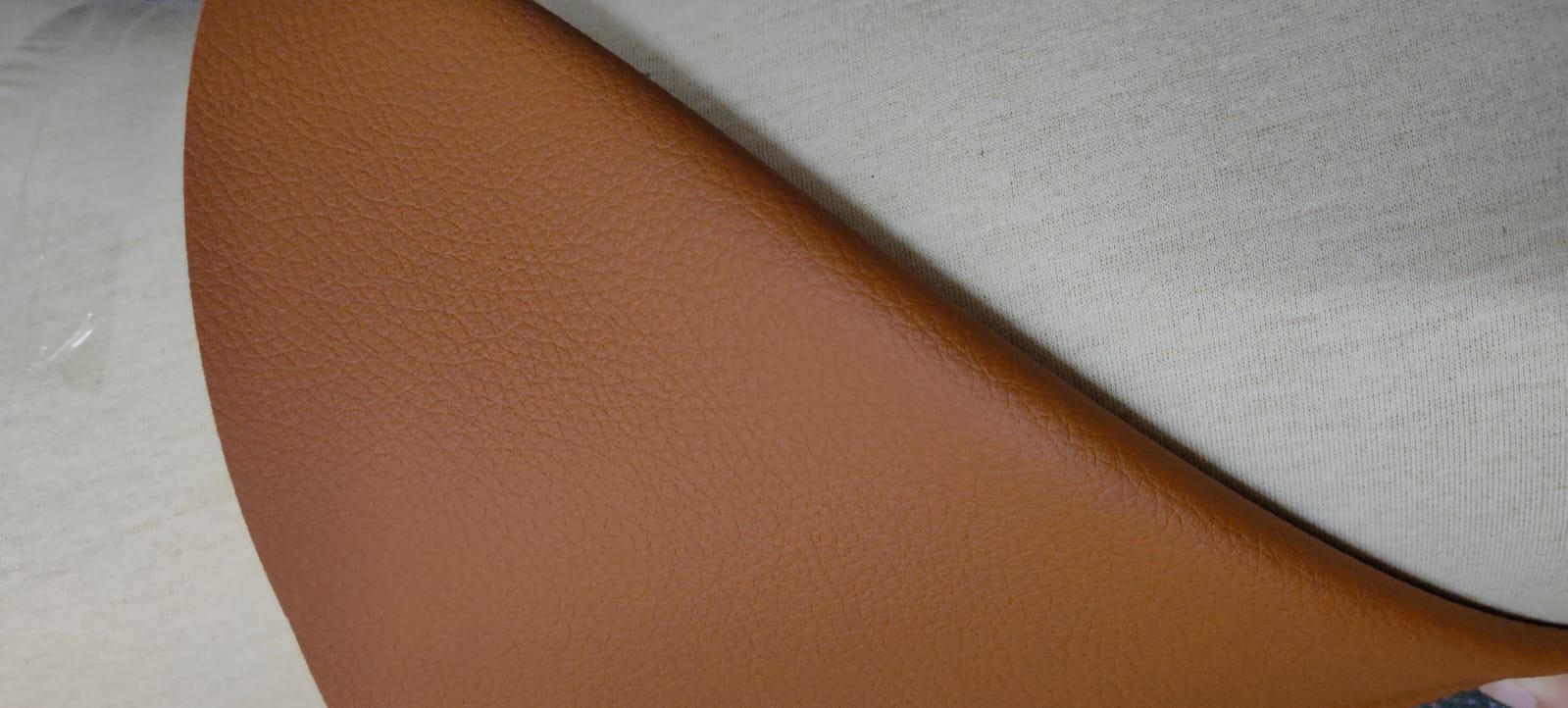 Döşemelik suni deri